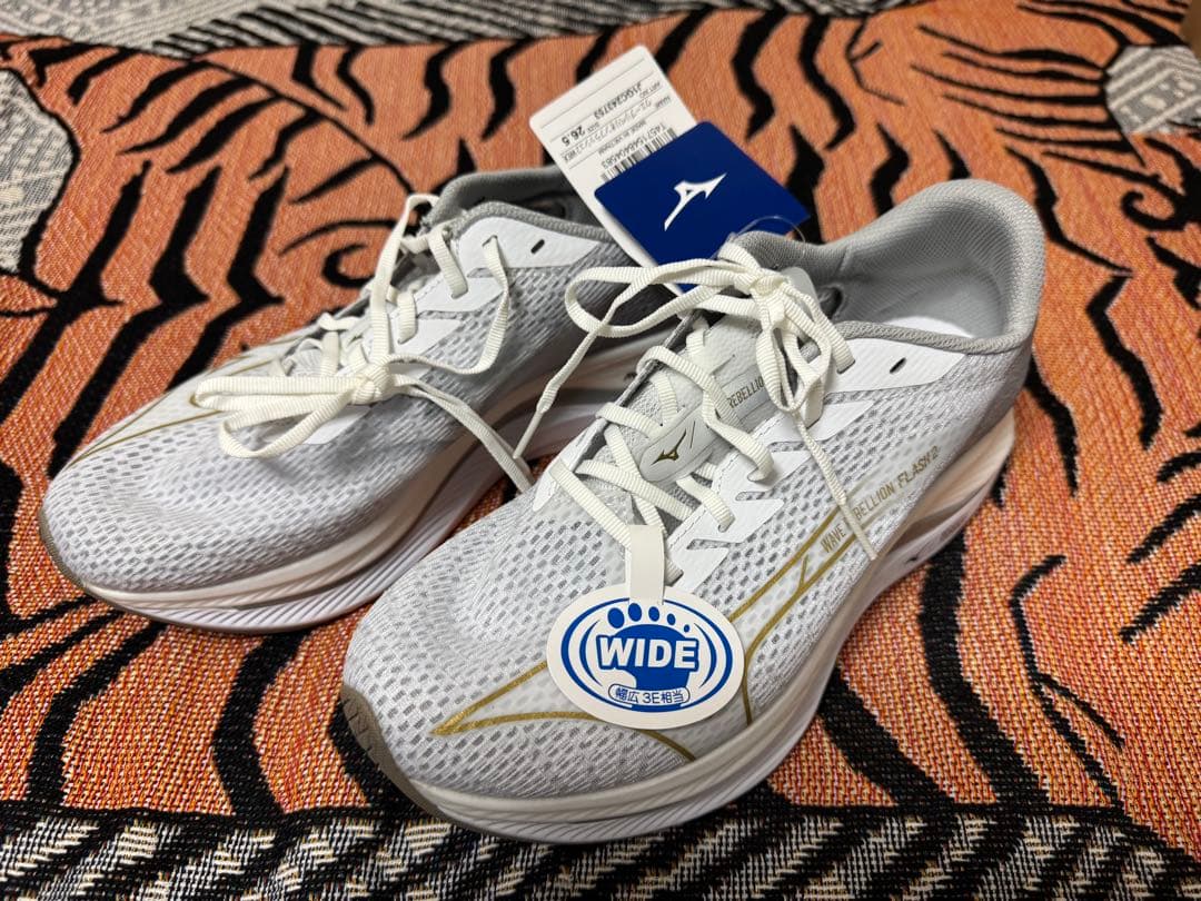 新品 ミズノ ウェーブリベリオンフラッシュ2 Wide 26.5