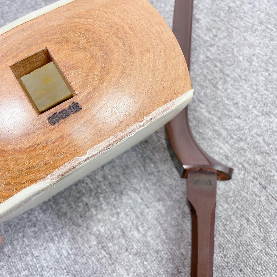 三味線 佳四郎 在銘 トチ入り紅木 金細 綾杉彫り胴 細棹 1本溝 桐箱 和楽器