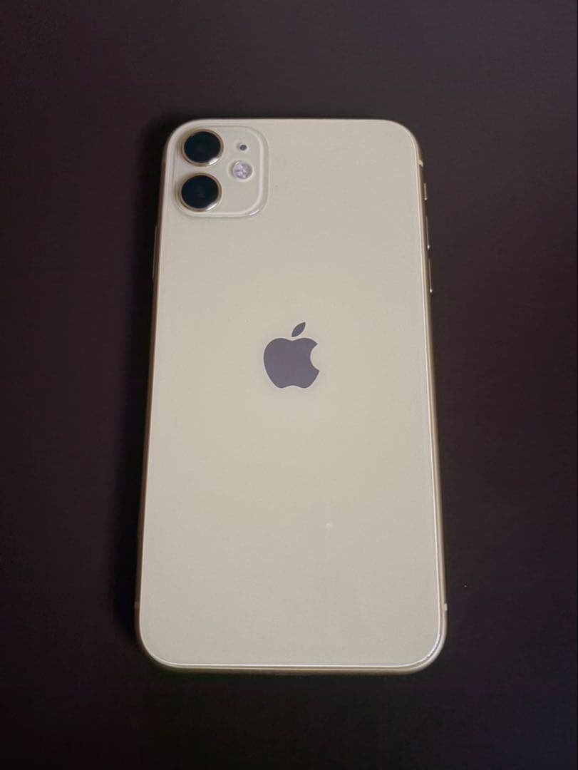 iPhone 11 128GB イエロー SIMロック解除済み バッテリー87%