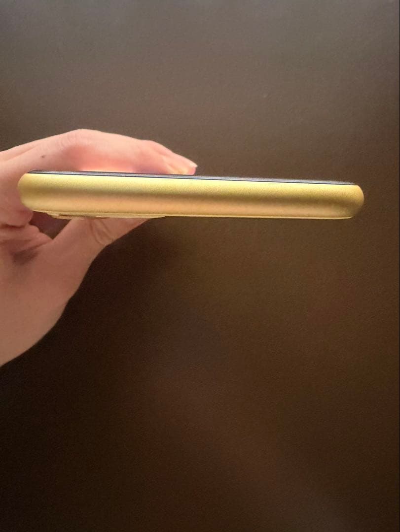 iPhone 11 128GB イエロー SIMロック解除済み バッテリー87%