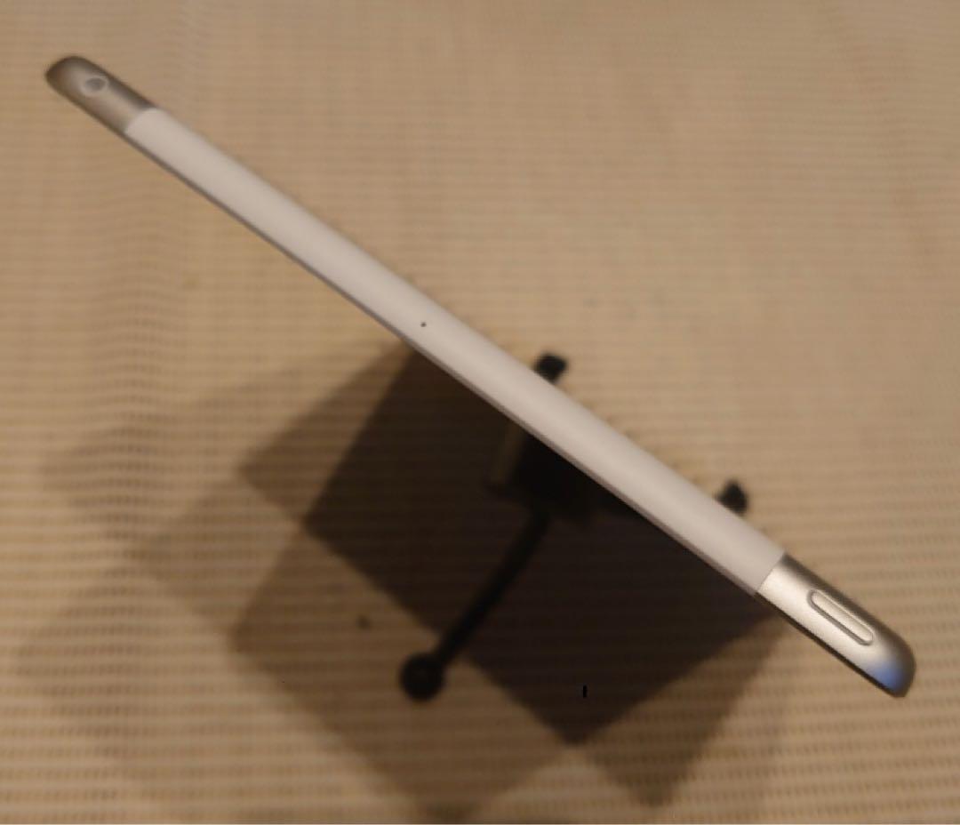 完動品SIMフリー液晶無傷iPad第8世代(A2429)本体32GB JQ1KN