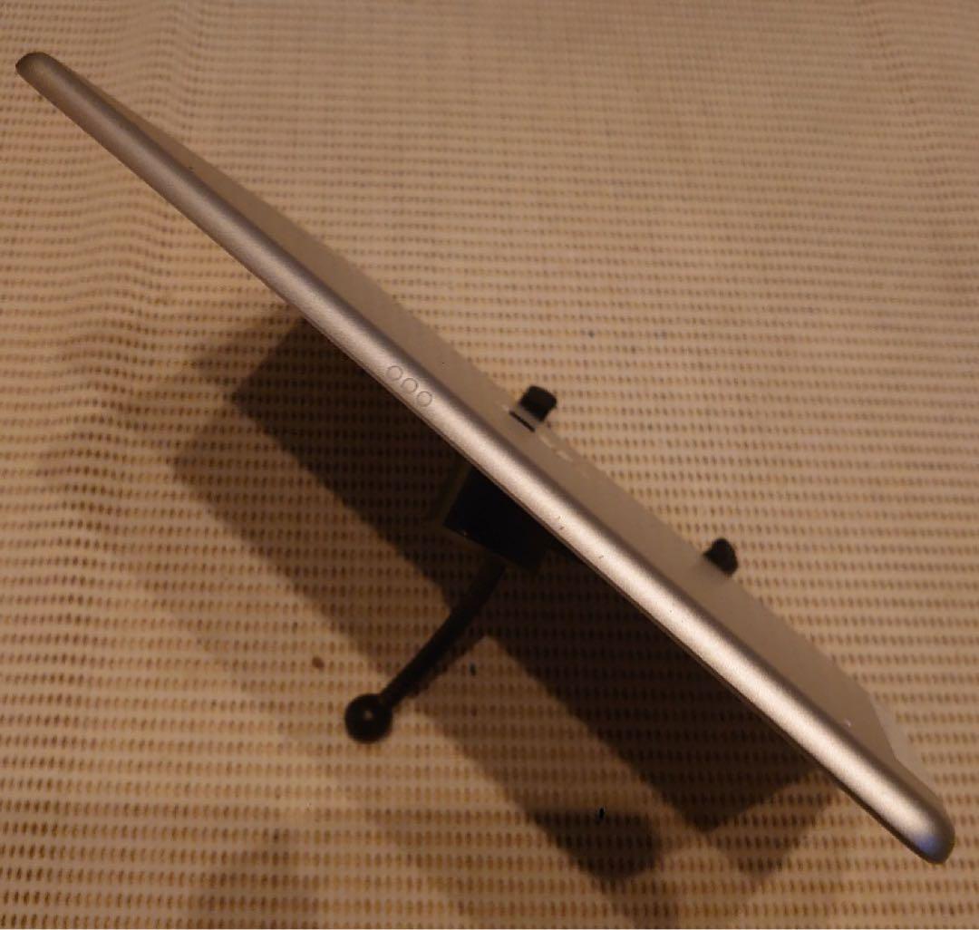 完動品SIMフリー液晶無傷iPad第8世代(A2429)本体32GB JQ1KN