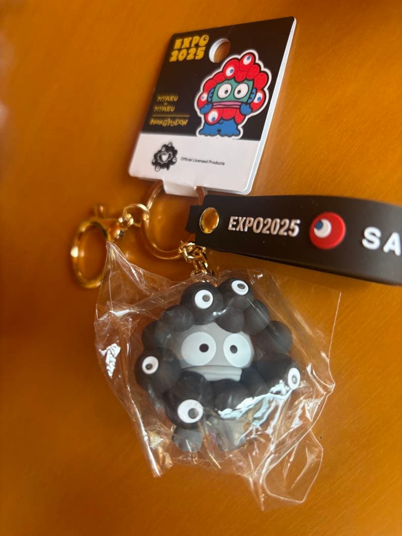 【6個セット】サンリオ 黒ミャクミャクなりきりキーホルダー・アクリルキーホルダー