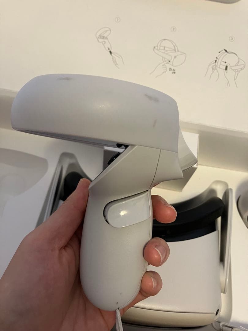   Quest 2 128GB 別売ヘッドストラップ付き