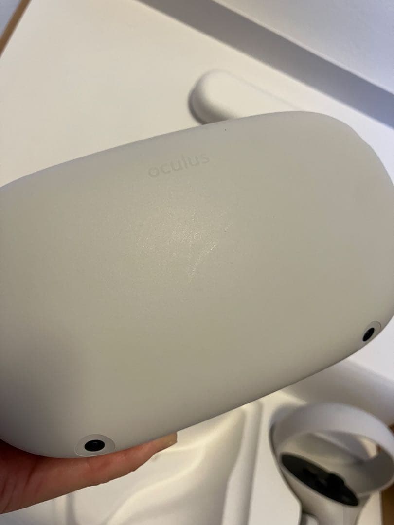   Quest 2 128GB 別売ヘッドストラップ付き