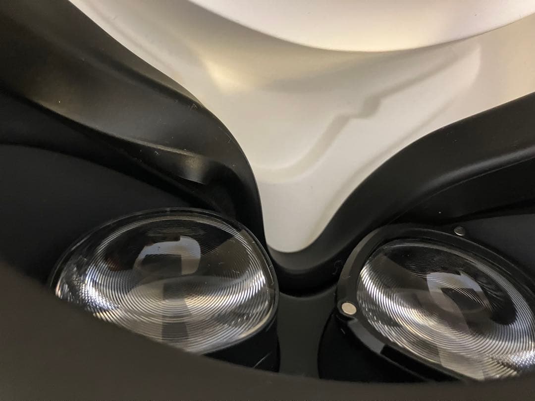   Quest 2 128GB 別売ヘッドストラップ付き