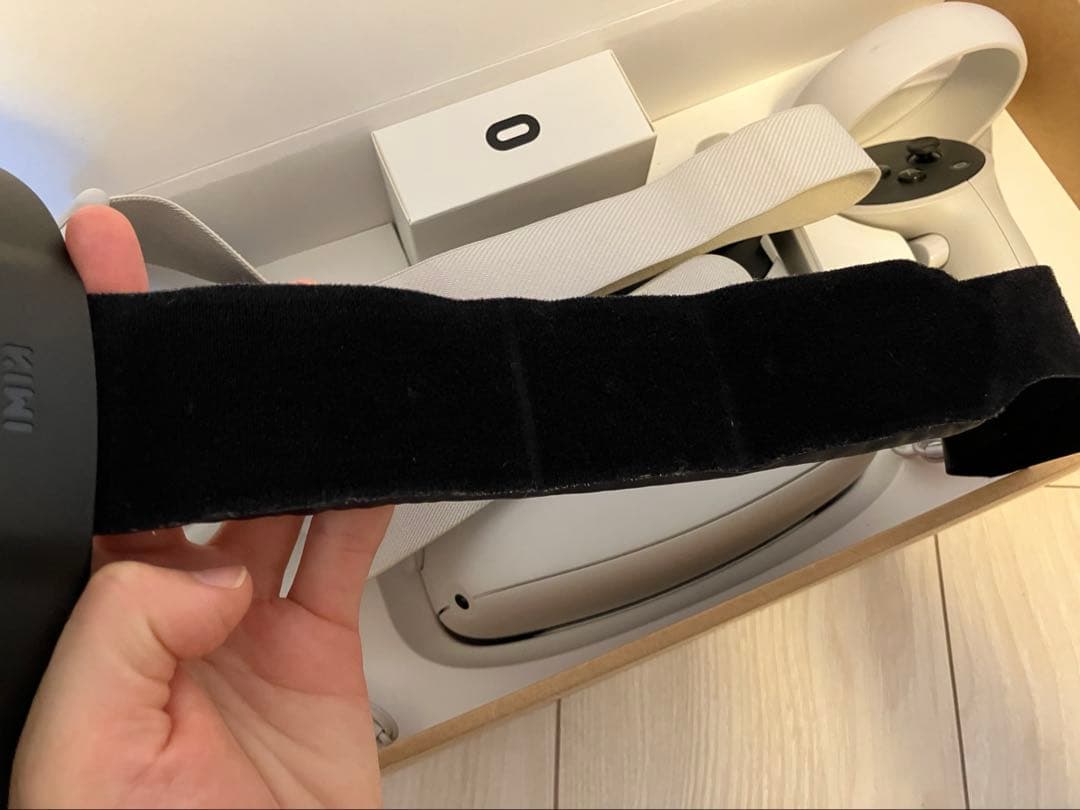   Quest 2 128GB 別売ヘッドストラップ付き