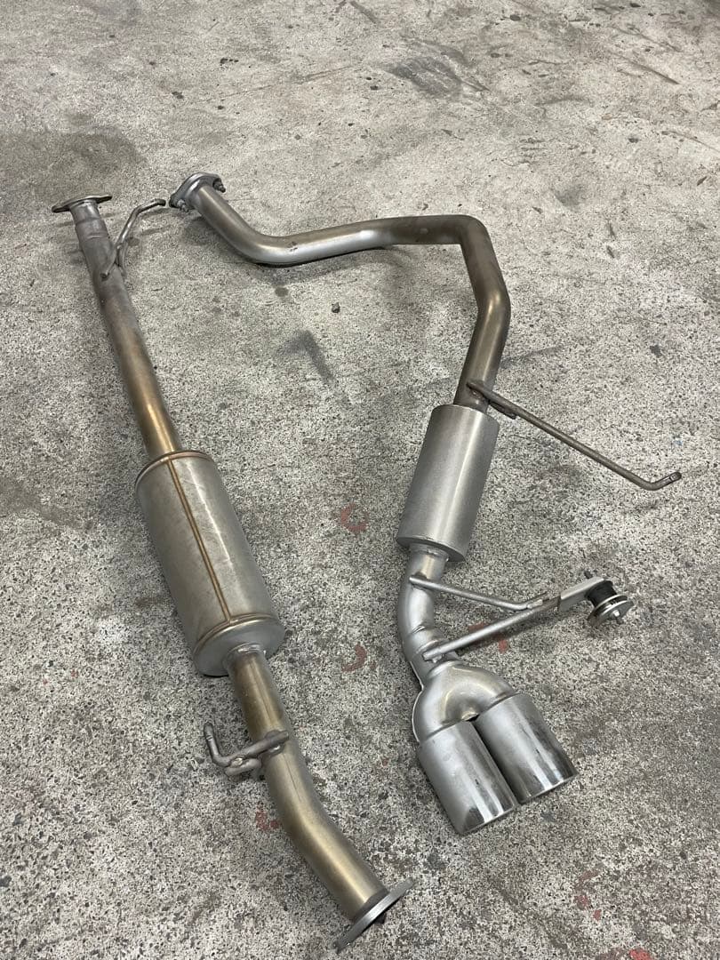 ロッソモデロセンターマフラー