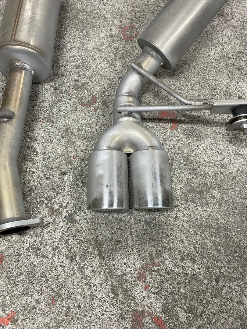 ロッソモデロセンターマフラー