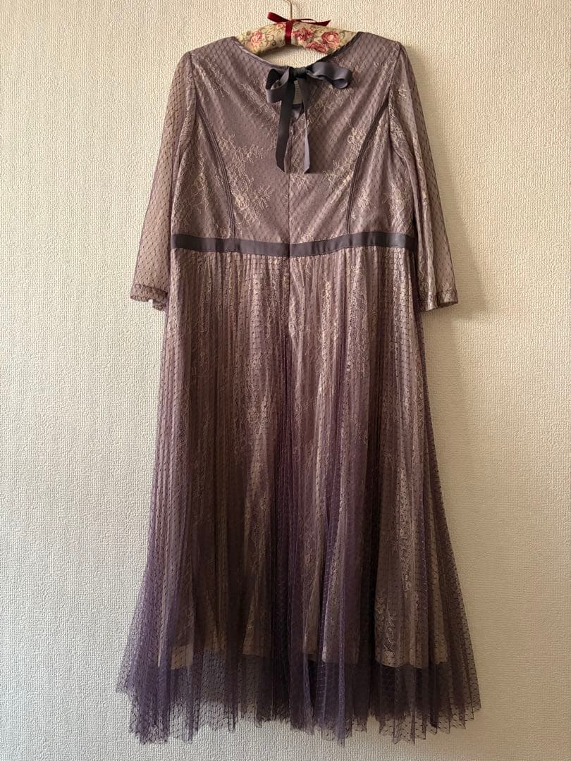 ☆美品ローズティアラ46サイズ　ジュエルラインパープルレースワンピース