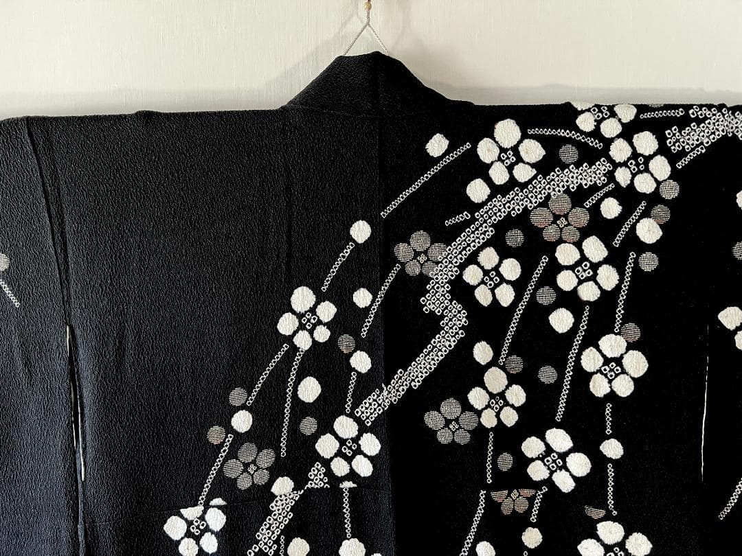 訪問着 絞り 梅枝柄 黒