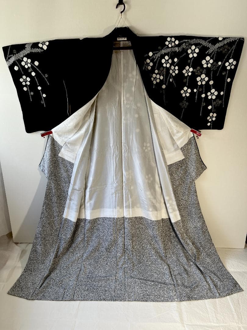 訪問着 絞り 梅枝柄 黒