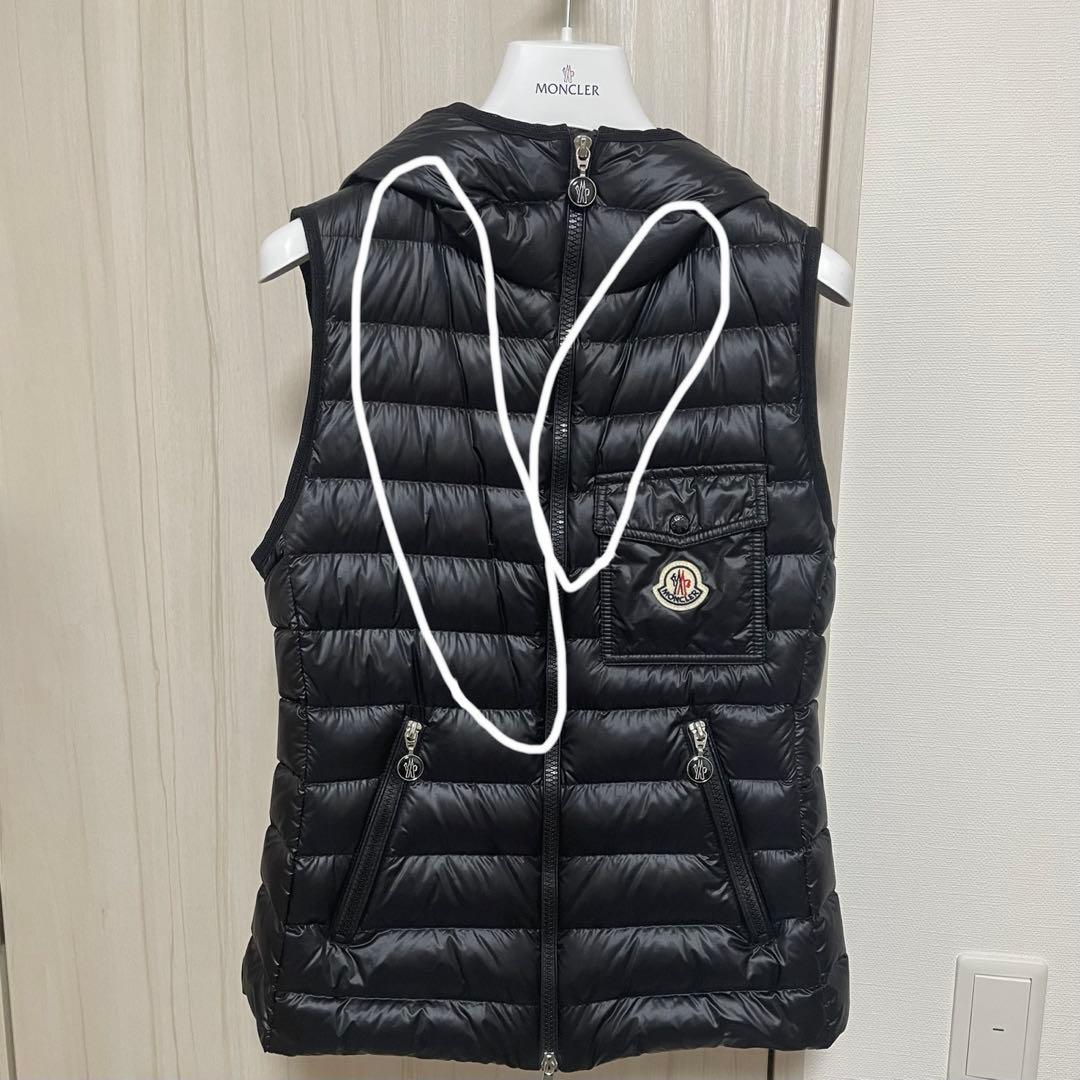 モンクレール　GLYGOS ベスト