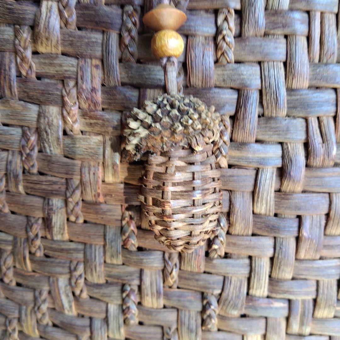 T*I様 美品　　工芸品　山葡萄　網代編み　 かごバッグ 　どんぐりチャーム付