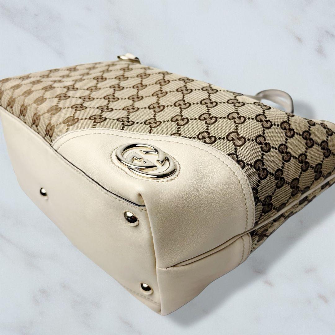 061 美品 GUCCI トートバッグ ハンドバッグ 肩掛け GG柄 e2