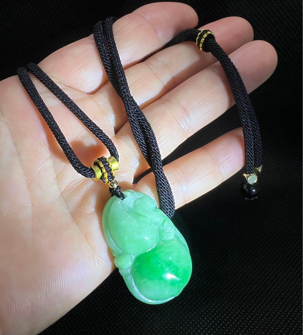 天然Aランク陽緑翡翠のひょうたん貔恘彫りペンダントアップルグリーンAB905