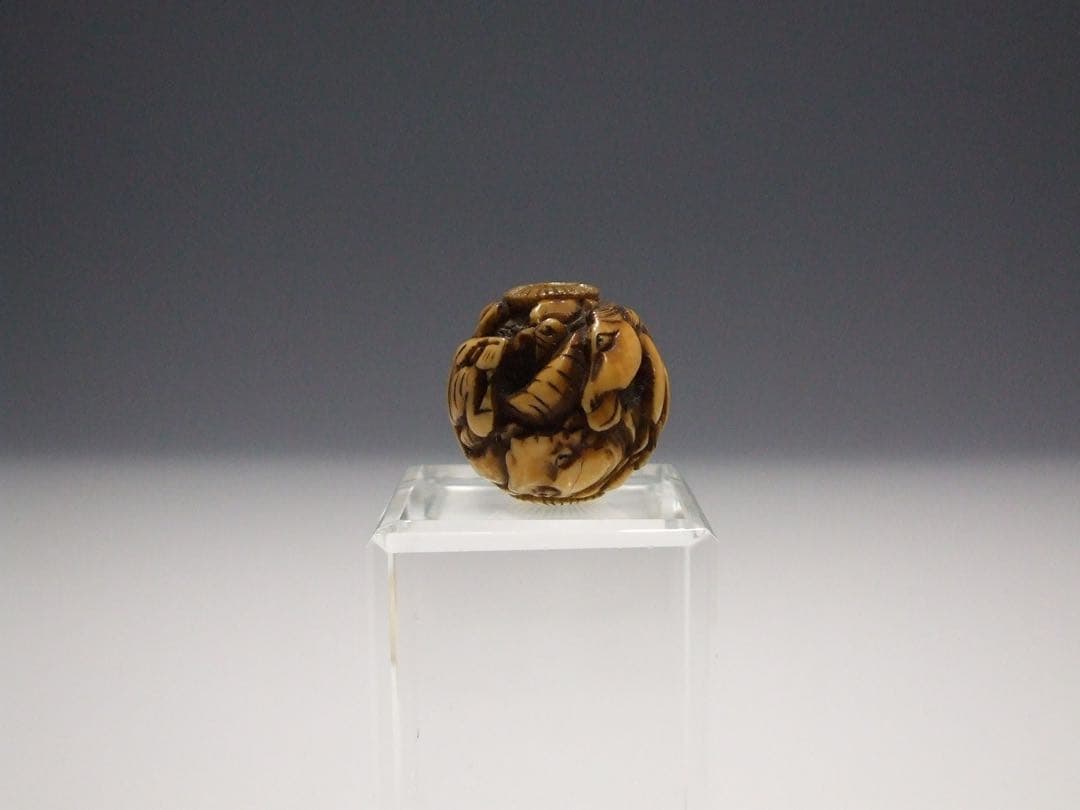 古美術 根付 緒締玉 緒締 彫刻 在銘 玉之 十二干支 鯨歯 カバ牙 マンモス