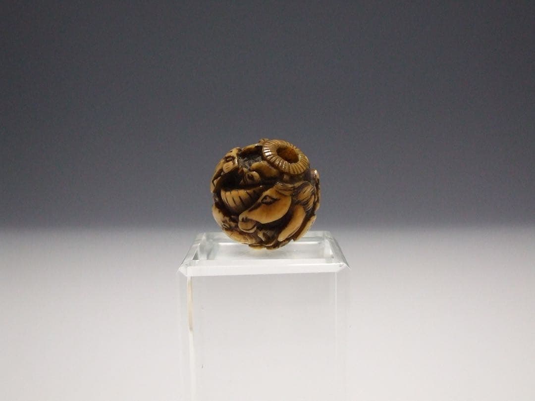 古美術 根付 緒締玉 緒締 彫刻 在銘 玉之 十二干支 鯨歯 カバ牙 マンモス