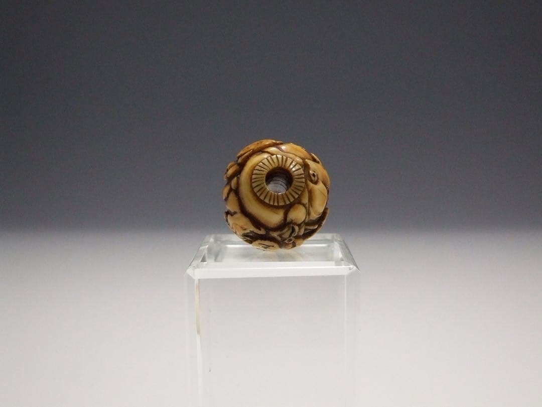 古美術 根付 緒締玉 緒締 彫刻 在銘 玉之 十二干支 鯨歯 カバ牙 マンモス