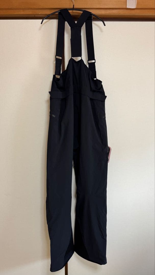 M*u様 【新品未使用】SALOMON スキーウェア　サスペンダーパンツ　メンズ