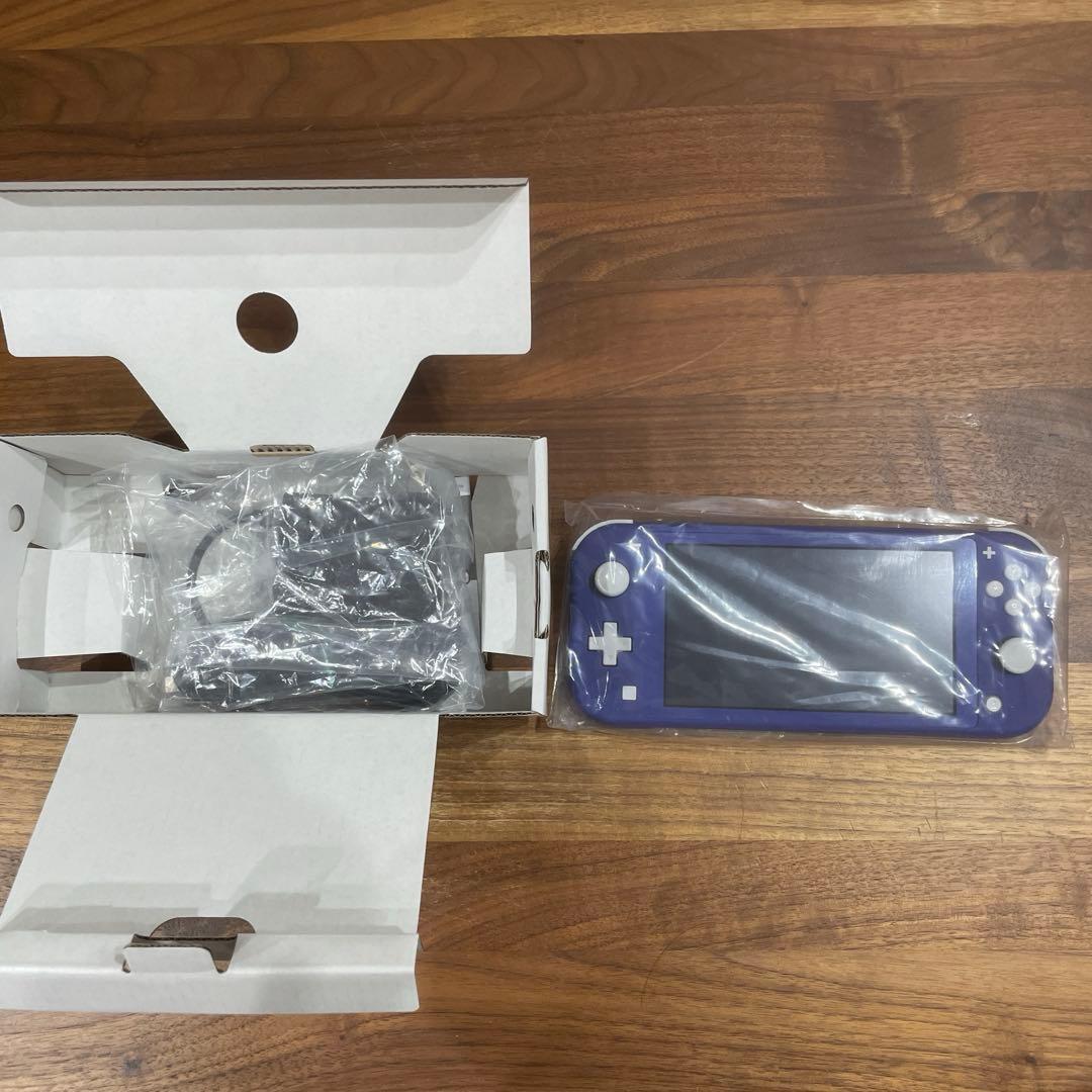 ほぼ未使用　Nintendo switch lite