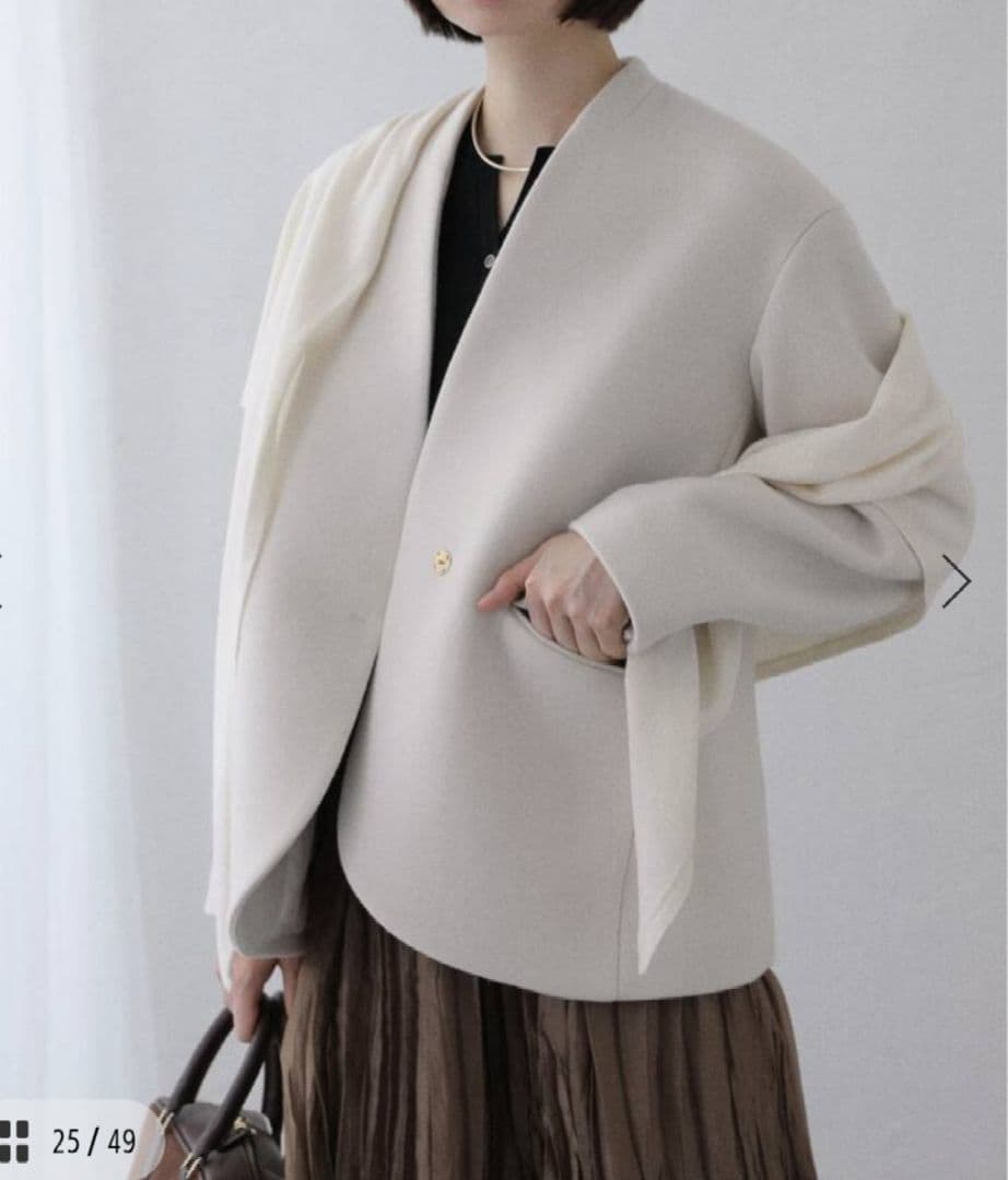 ノーカラーショートコート ホワイト サイズ36 完売 La Totalite