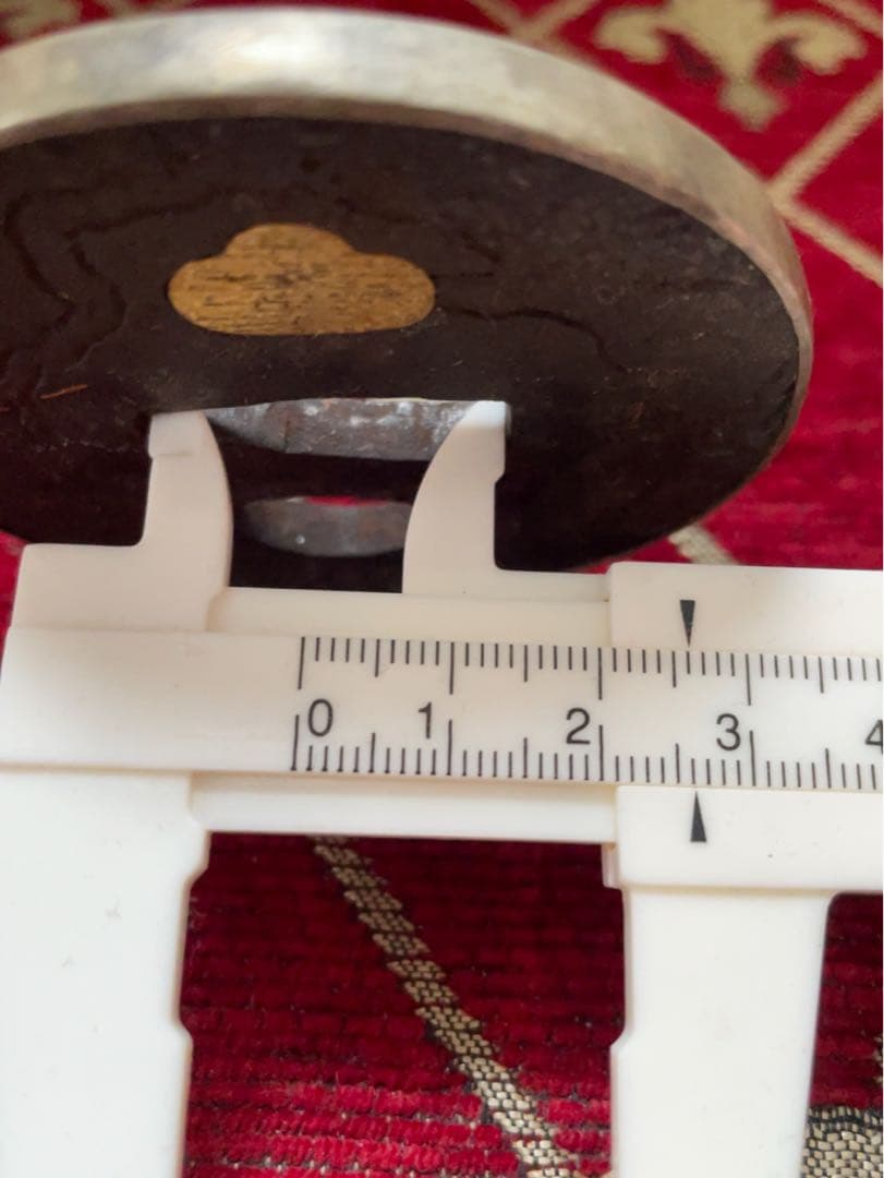 鉄製 鍔 鐔 木箱入り 金 象嵌 銀 覆輪 正阿弥銘 骨董 江戸 希少 脇差