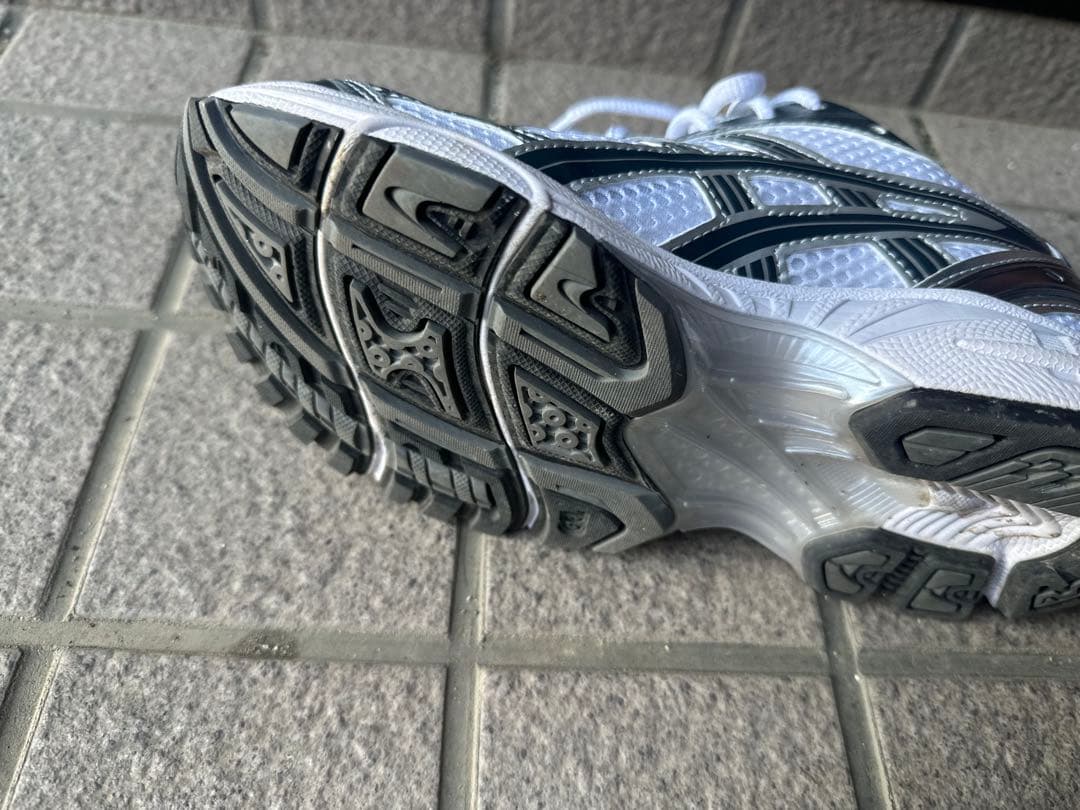 靴 ASICS / GEL-KAYANO 14(110 silver)