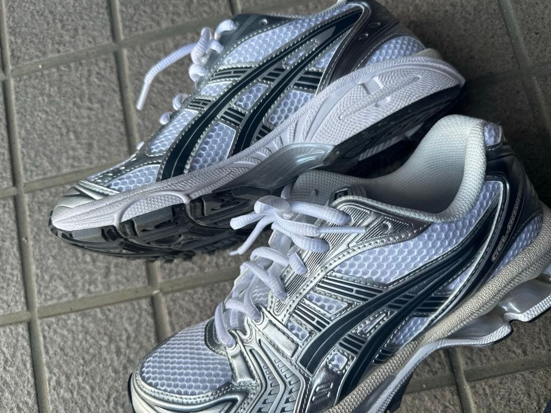 靴 ASICS / GEL-KAYANO 14(110 silver)