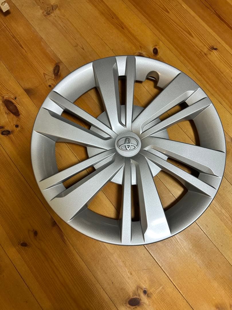 ［美品］トヨタルーミー14インチホイールキャップ4本セット