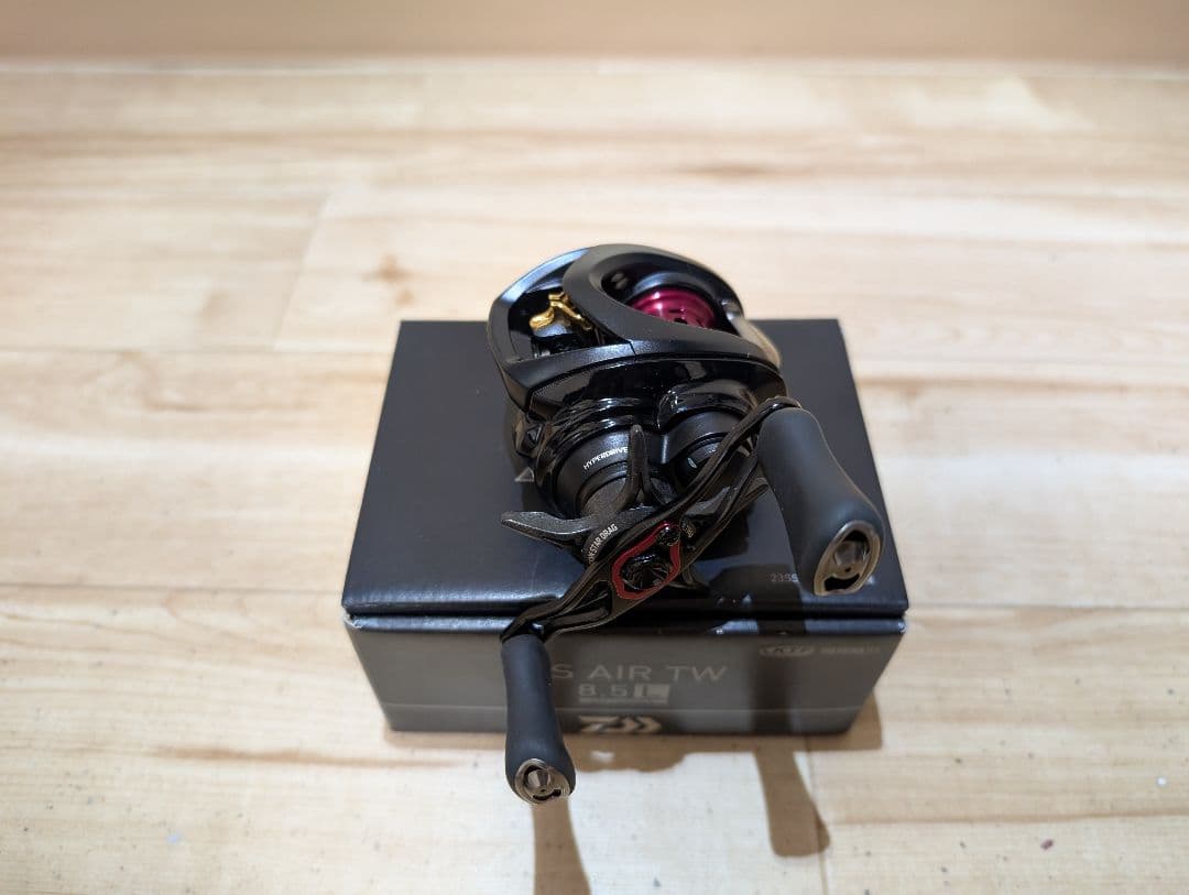 美品　ダイワ 23 SS AIR TW 8.5L　左ハンドル　スプール新品