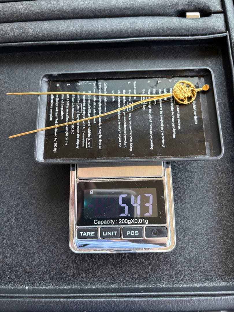 R*︎様 金色の花模様ヘアピン