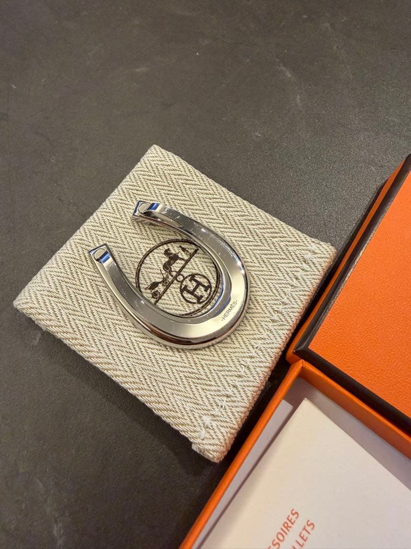 エルメス ホースシュー マネークリップ 箱 保存袋 冊子