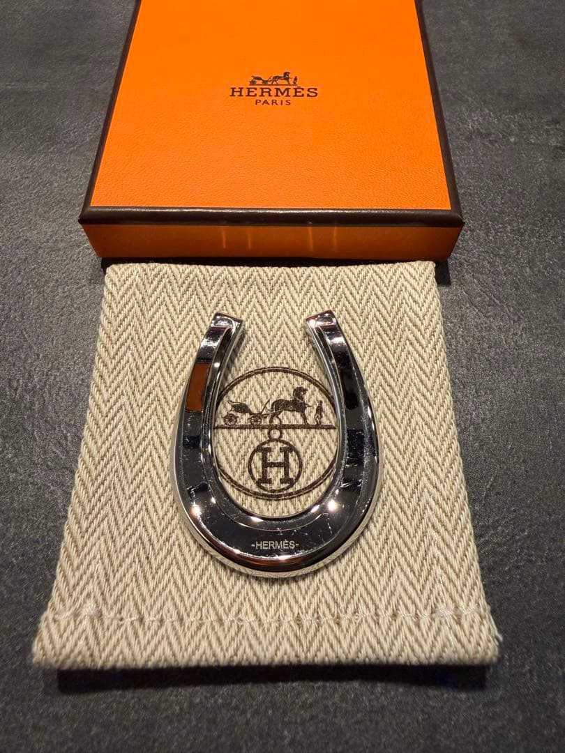エルメス ホースシュー マネークリップ 箱 保存袋 冊子