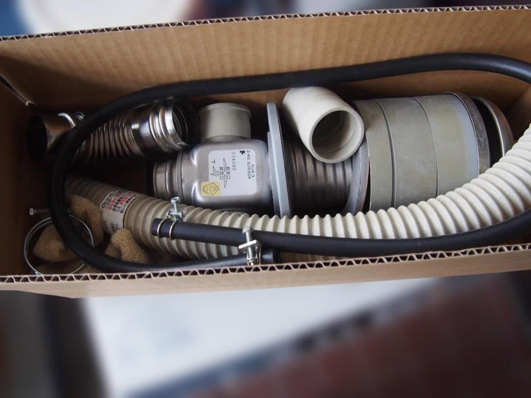 中古　コロナ　FFストーブ　FF-4213GS 2013年　石油ストーブ