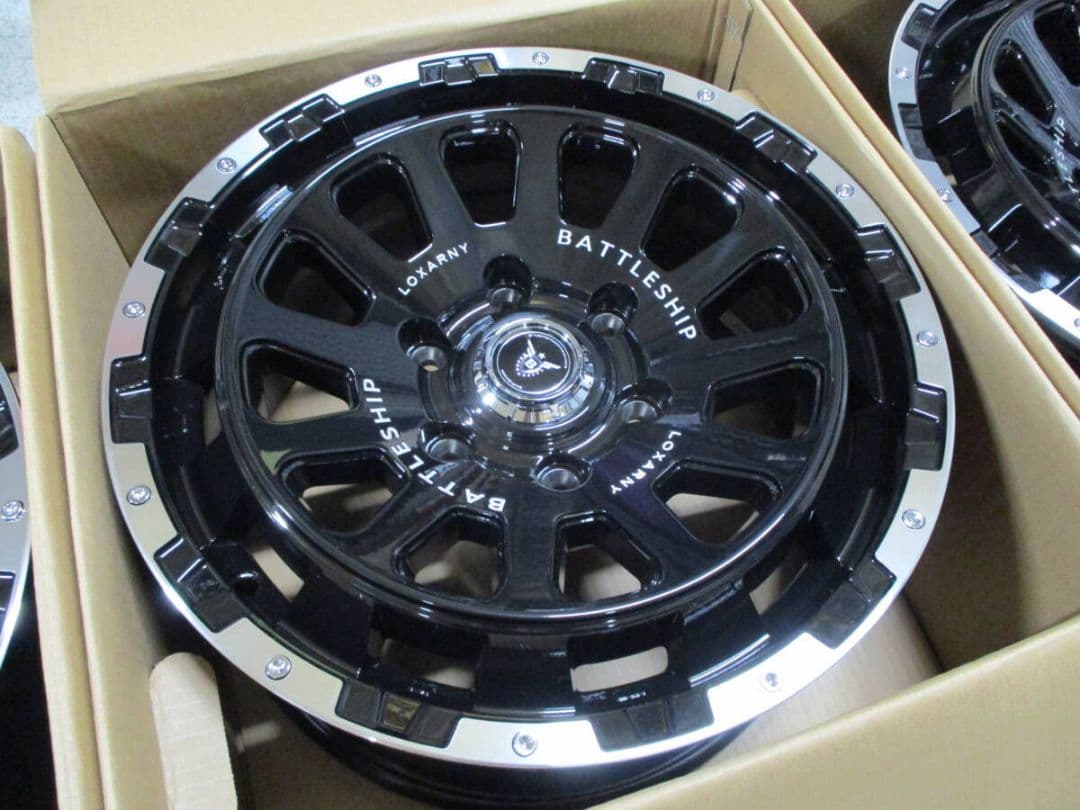 Fjクルーザー/プラド/ハイラックス/トライトン/カスタム　ハイエース　タイタン