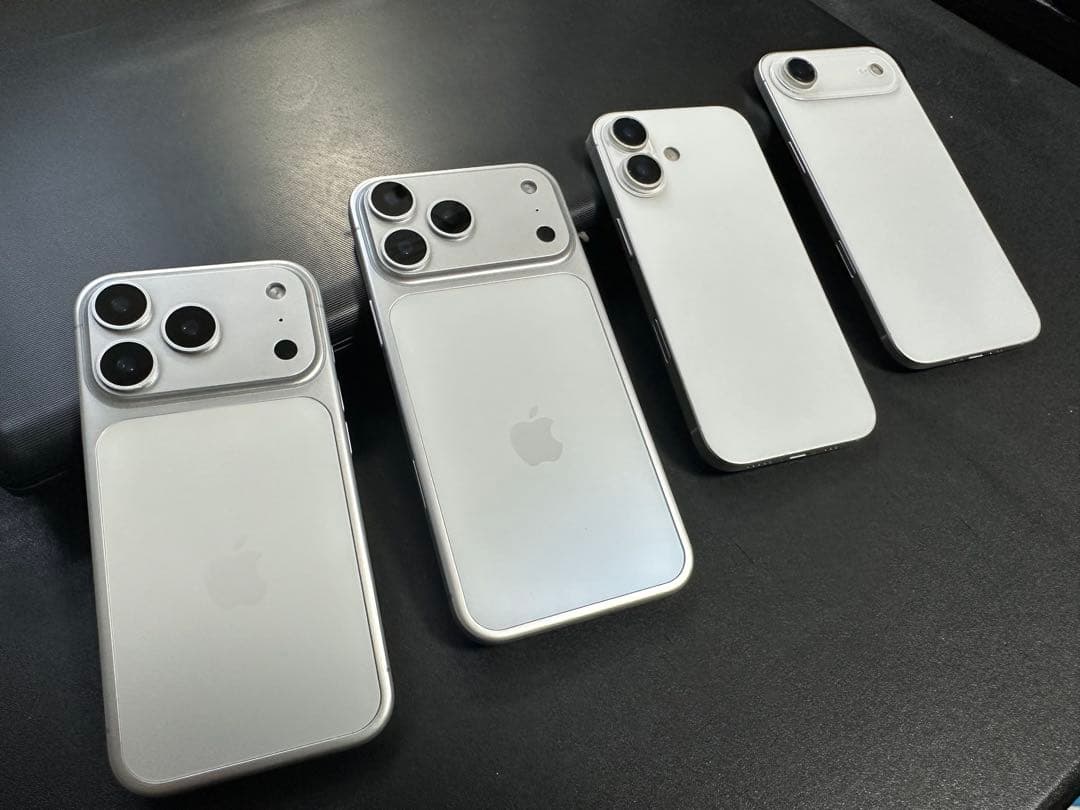 iPhone17 モックアップ(模型)4台セット