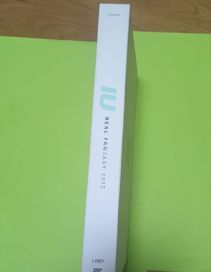 IU Real Fantasy 2012 Special (DVD+写真集)