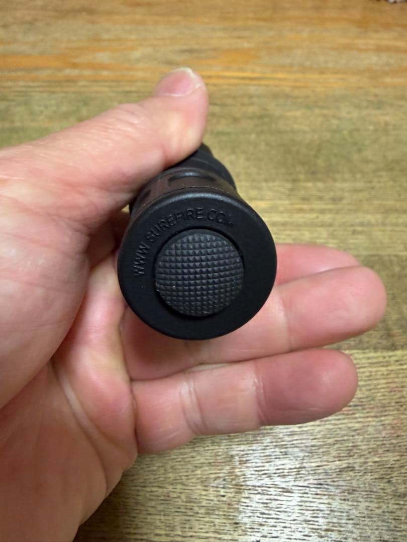 シュアファイア　G2ZXコンバットライト　LED 600ルーメン