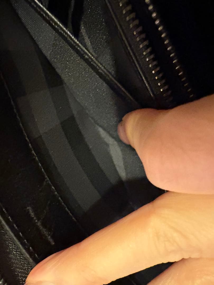 BURBERRY 黒 二つ折り財布