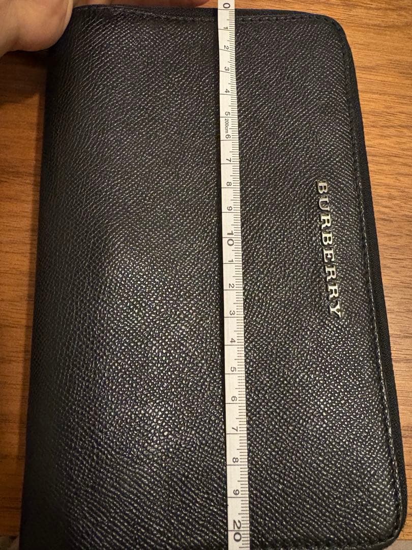 BURBERRY 黒 二つ折り財布