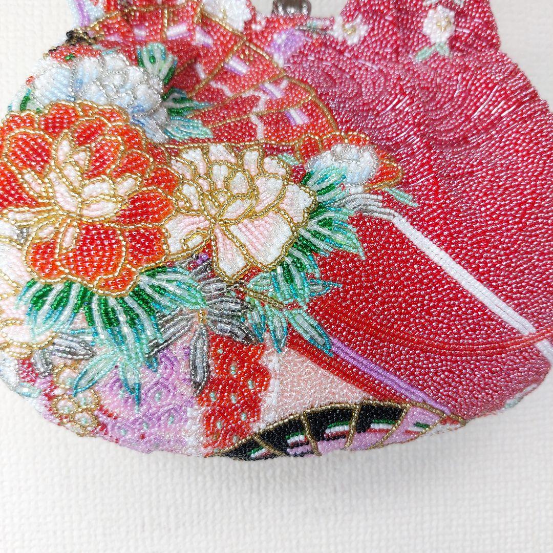 手刺本刺繍　和装　成人式　浴衣　ビーズ花柄バッグ　扇子