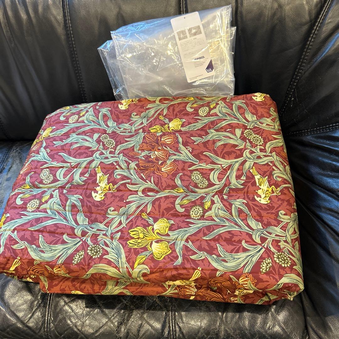 キルティングベッドカバー　　ウィリアムモリス