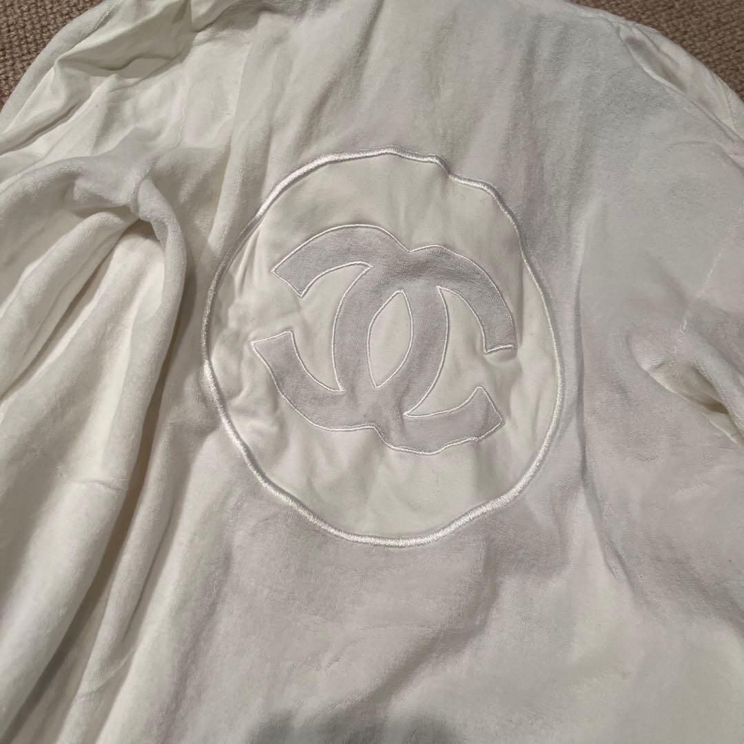 Chanel ホワイト フルジップパーカー42