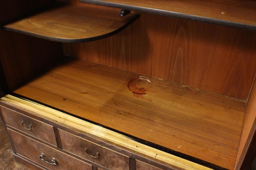 欅 使いこまれた風合いが良い茶箪笥 古家具/食器棚/チェスト/和家具/和モダン