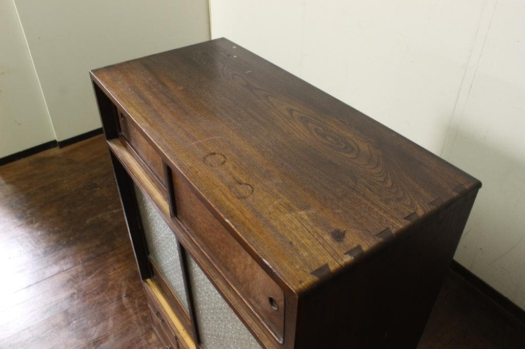 欅 使いこまれた風合いが良い茶箪笥 古家具/食器棚/チェスト/和家具/和モダン