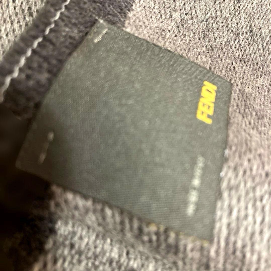 FENDI・メンズ・レディース兼用ストール・ リバーシブル(未使用)