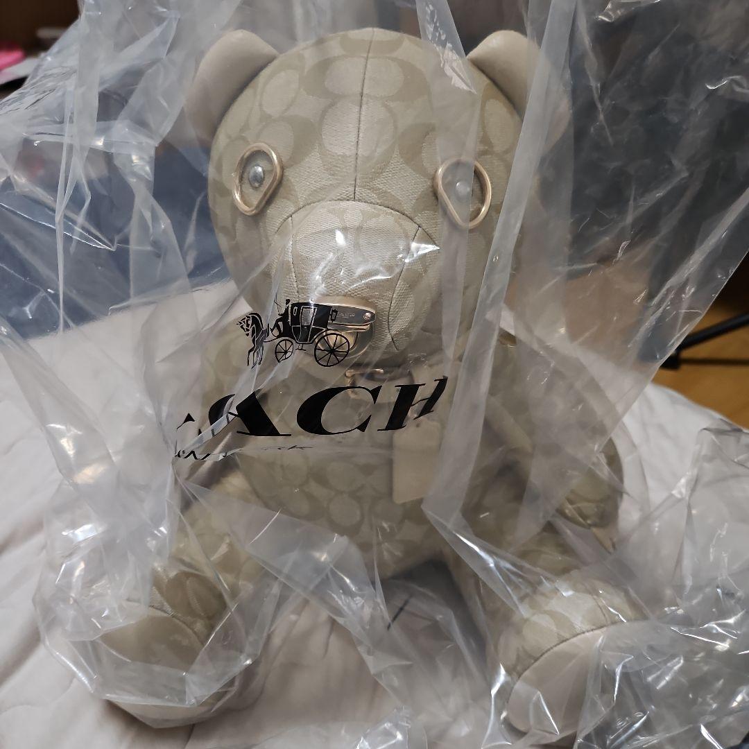 COACH コレクティブル ベア・シグネチャーキャンバス