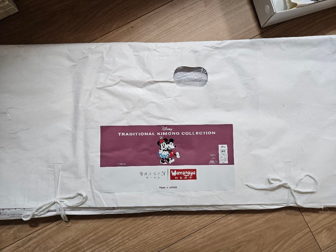 グレー模様入り着物 ディズニー ミッキー柄