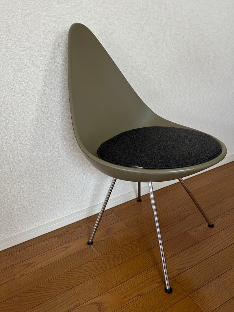 フリッツハンセン　ドロップチェア　ブラック　オリーブ　二脚まとめ売り